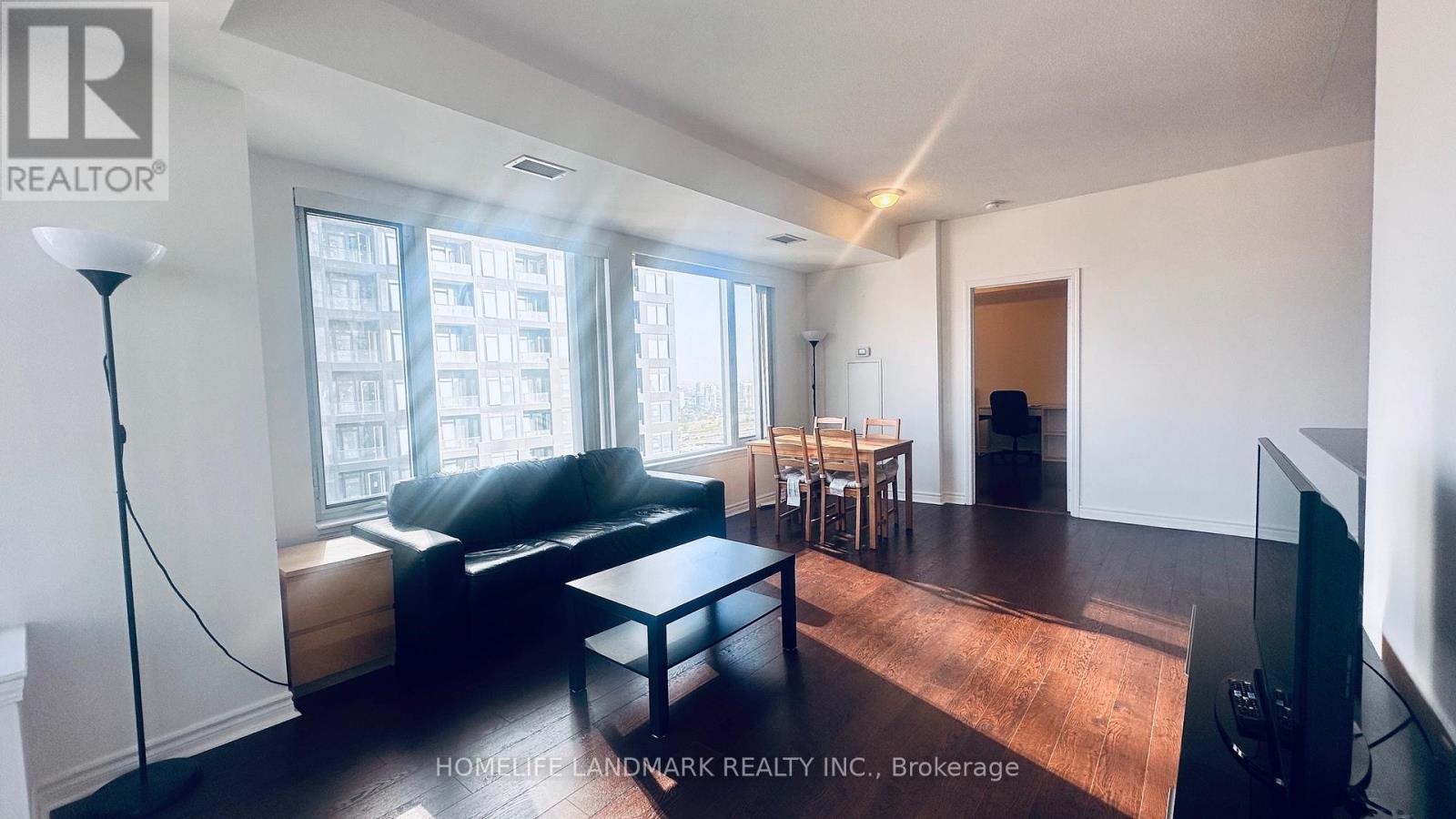 2711 - 385 PRINCE OF WALES DRIVE