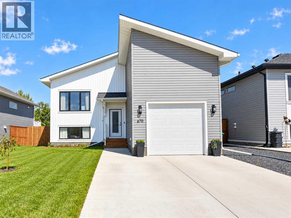 670 ANDERSON CLOSE NW, DIAMOND VALLEY, AB T0L 2A0 - Image 926886986.jpeg?d=l