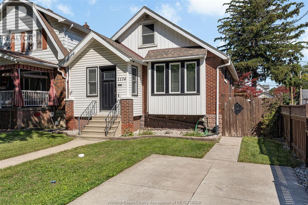 1174 PARENT AVE