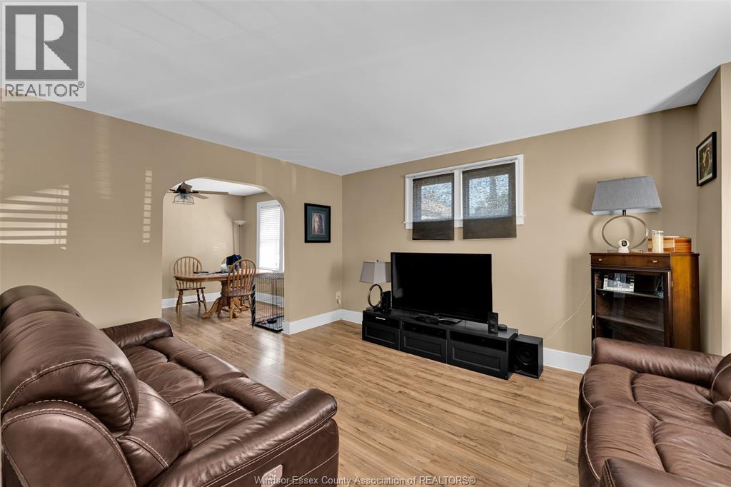 1174 PARENT AVE
