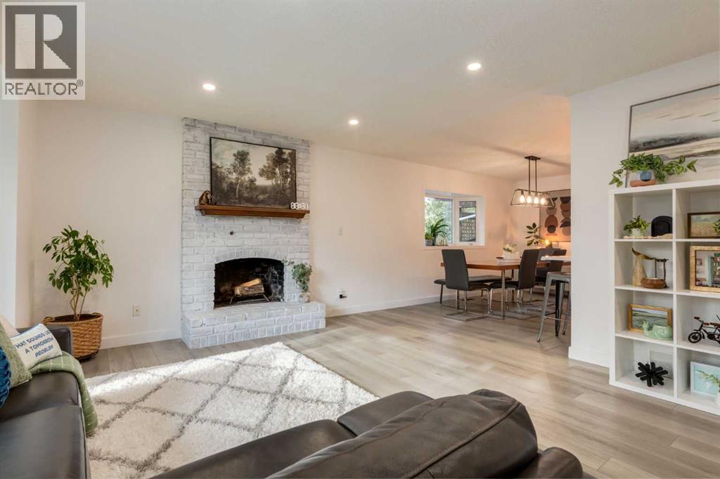 27 Midlake Place SE