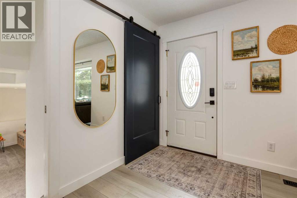 27 Midlake Place SE