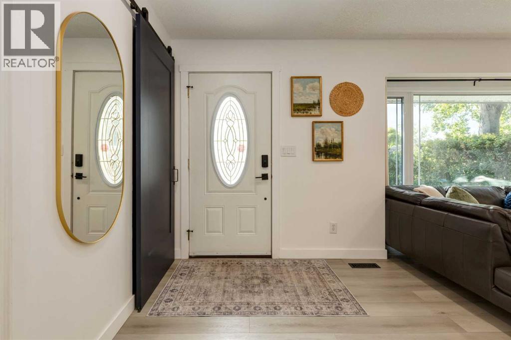 27 Midlake Place SE