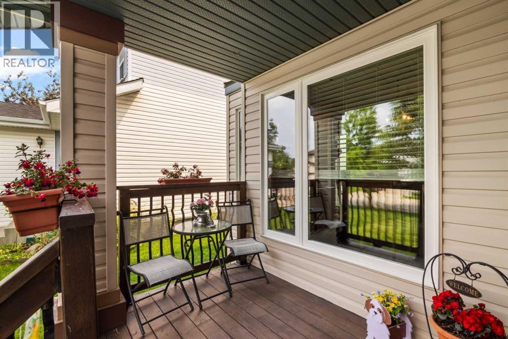 217 Douglas Glen Close SE