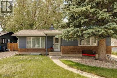 102 Thorson Crescent Okotoks AB T1S 1C8