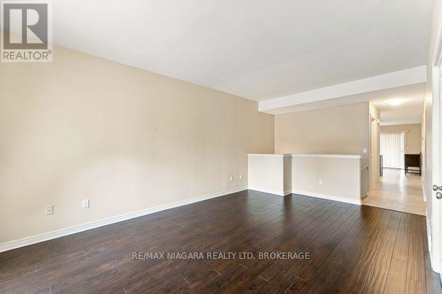 50 SHIPVIEW COURT