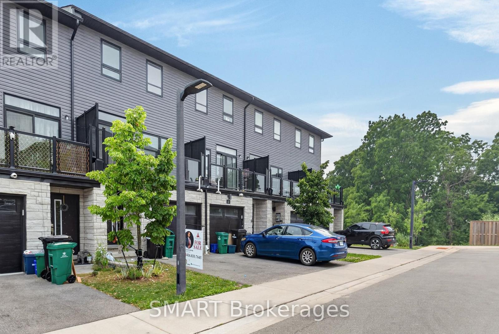 92 - 51 SPARROW AVENUE