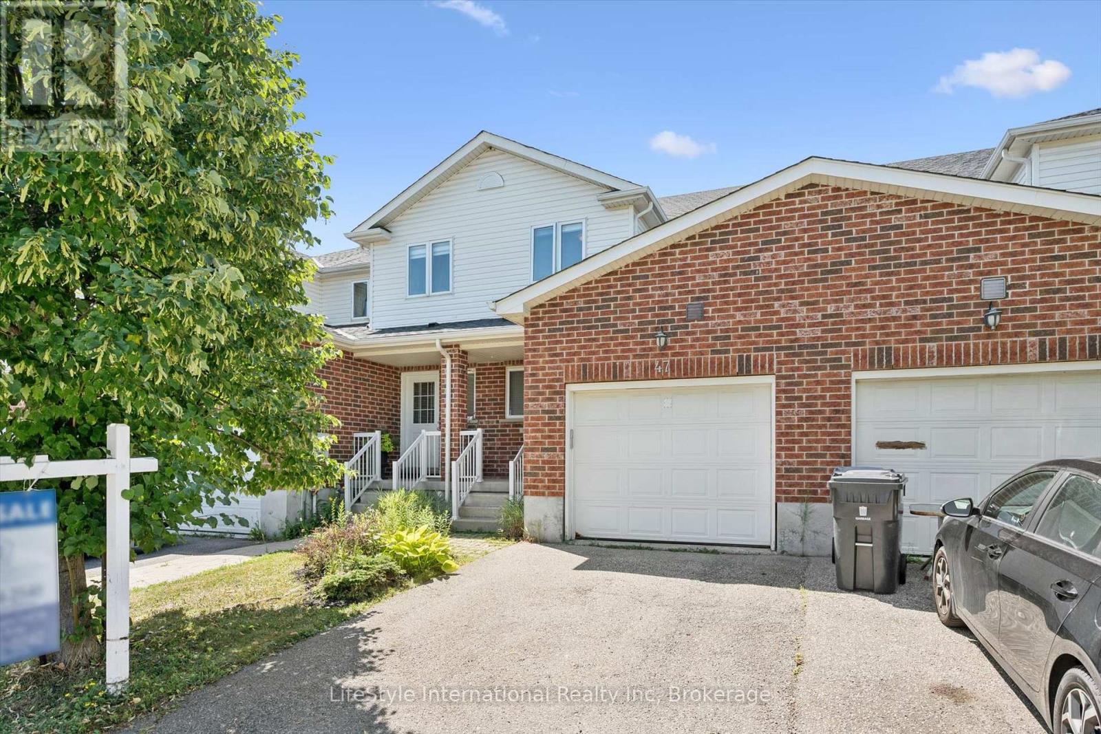 47 HASLER CRESCENT