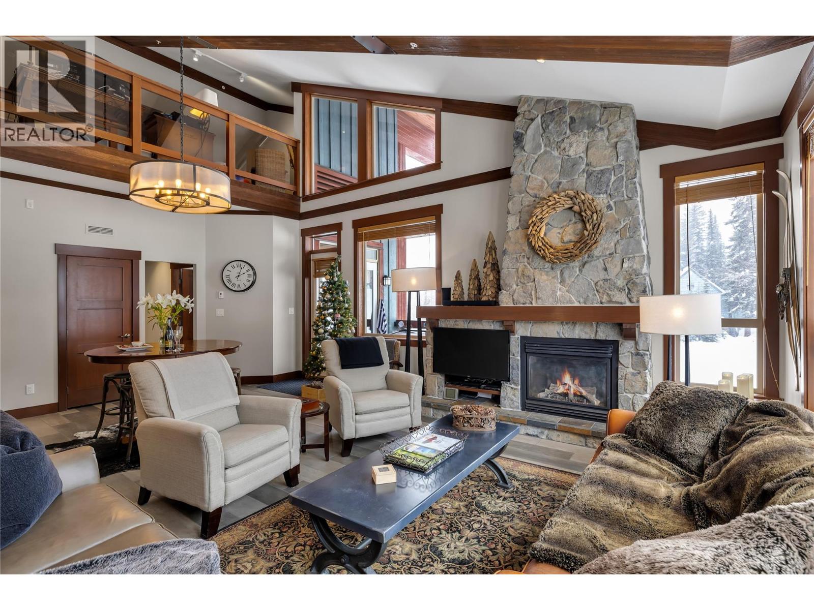 5257 Big White Road Unit# 403/404