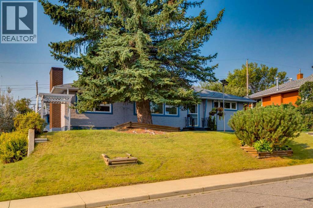 723 Trafford Drive NW