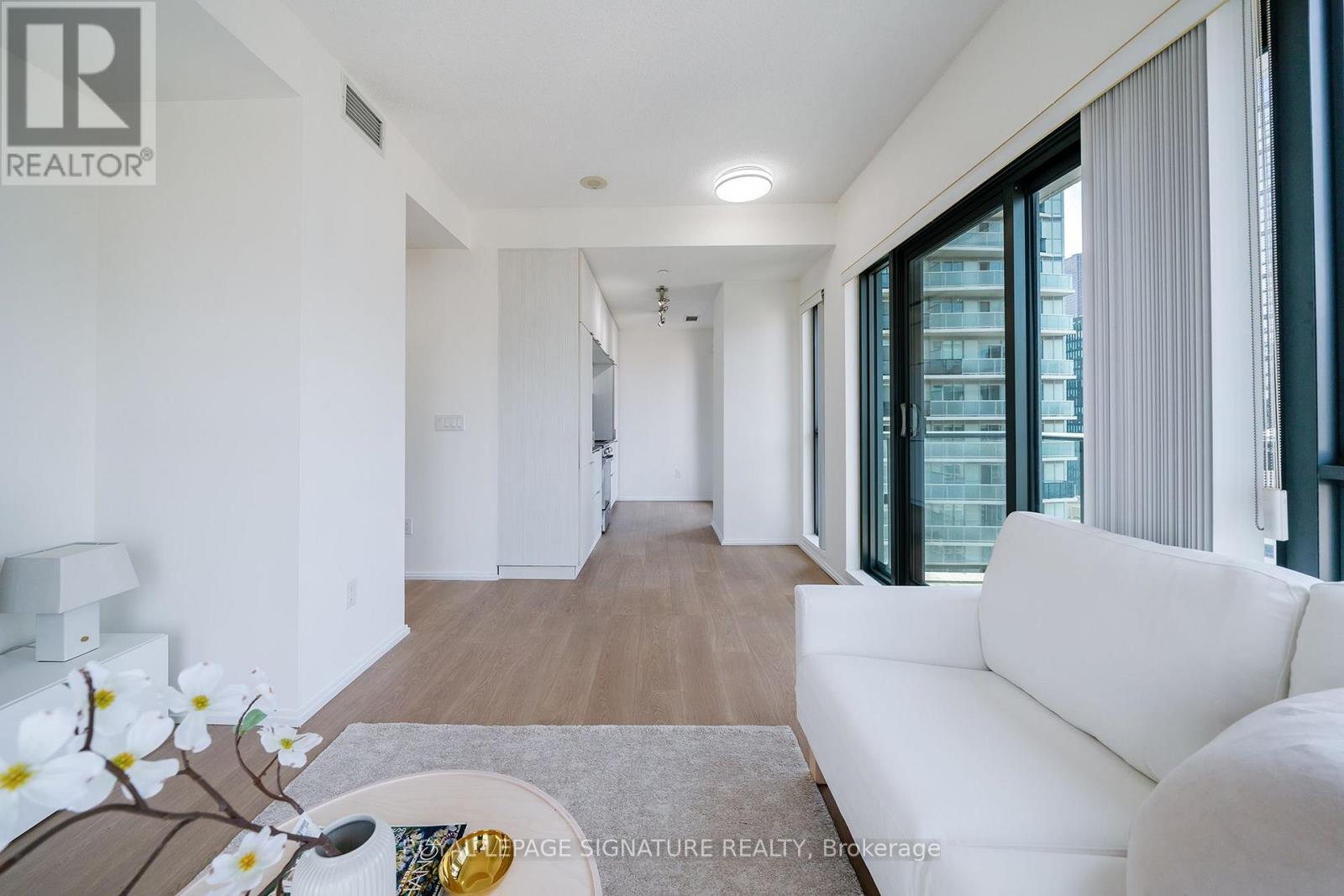 1809 - 159 DUNDAS STREET E