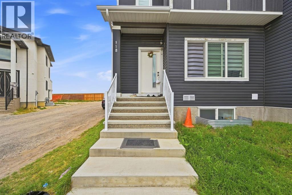 118 Saddlelake Manor NE