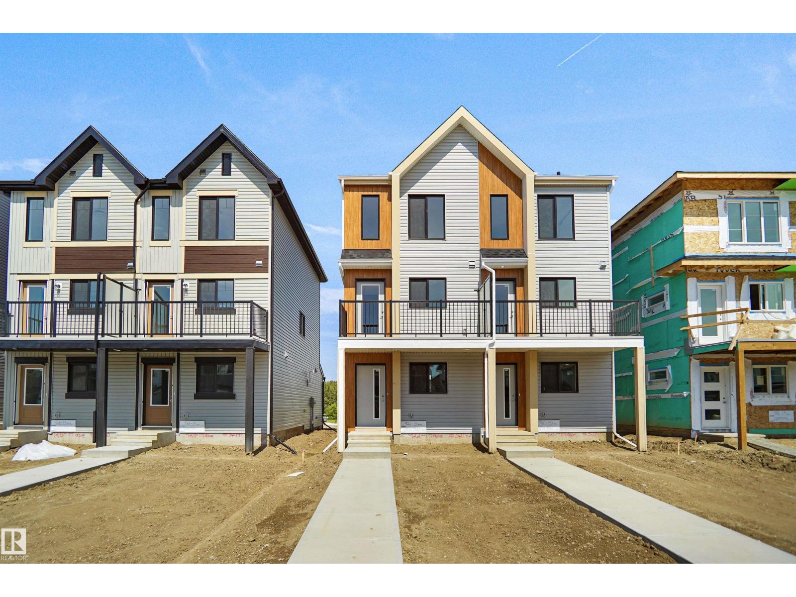 922 19 AV NW