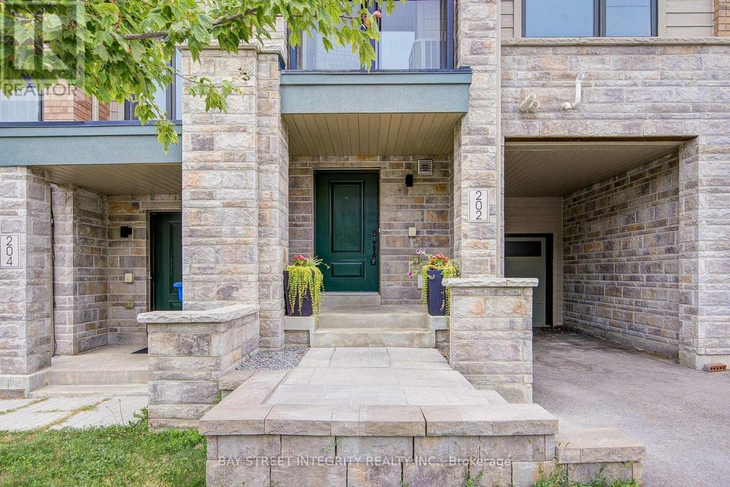202 VIVANT STREET, NEWMARKET (WOODLAND HILL), ON L3X 0K7 - Image 4217370030.jpeg?d=l
