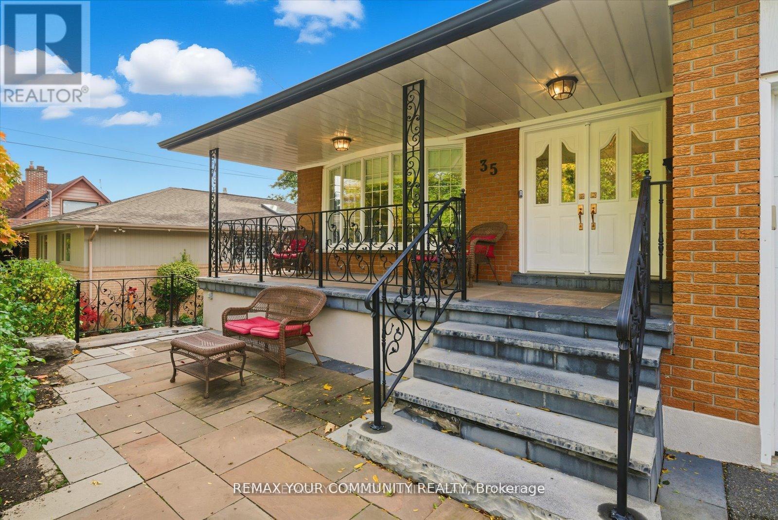 35 SUNVALE DRIVE