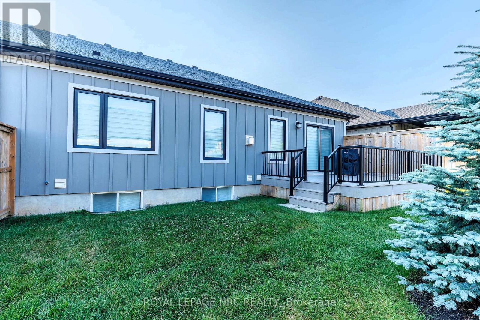 6 - 154 PORT ROBINSON ROAD