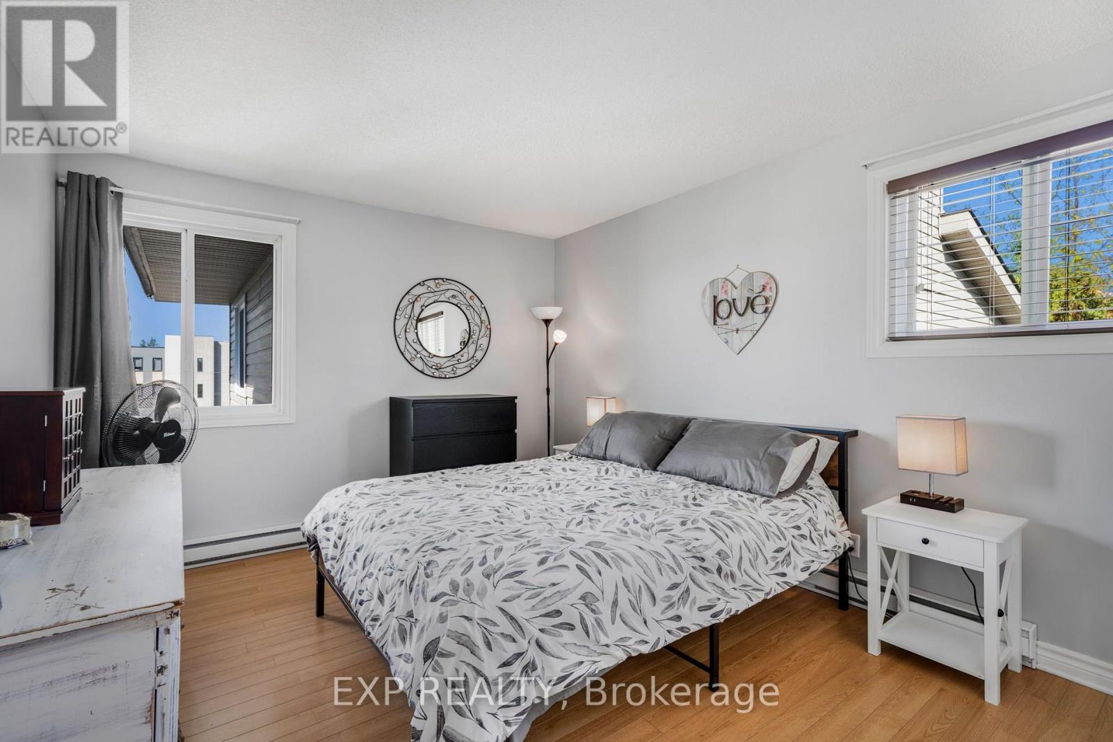 8 - 776 ST JEAN STREET