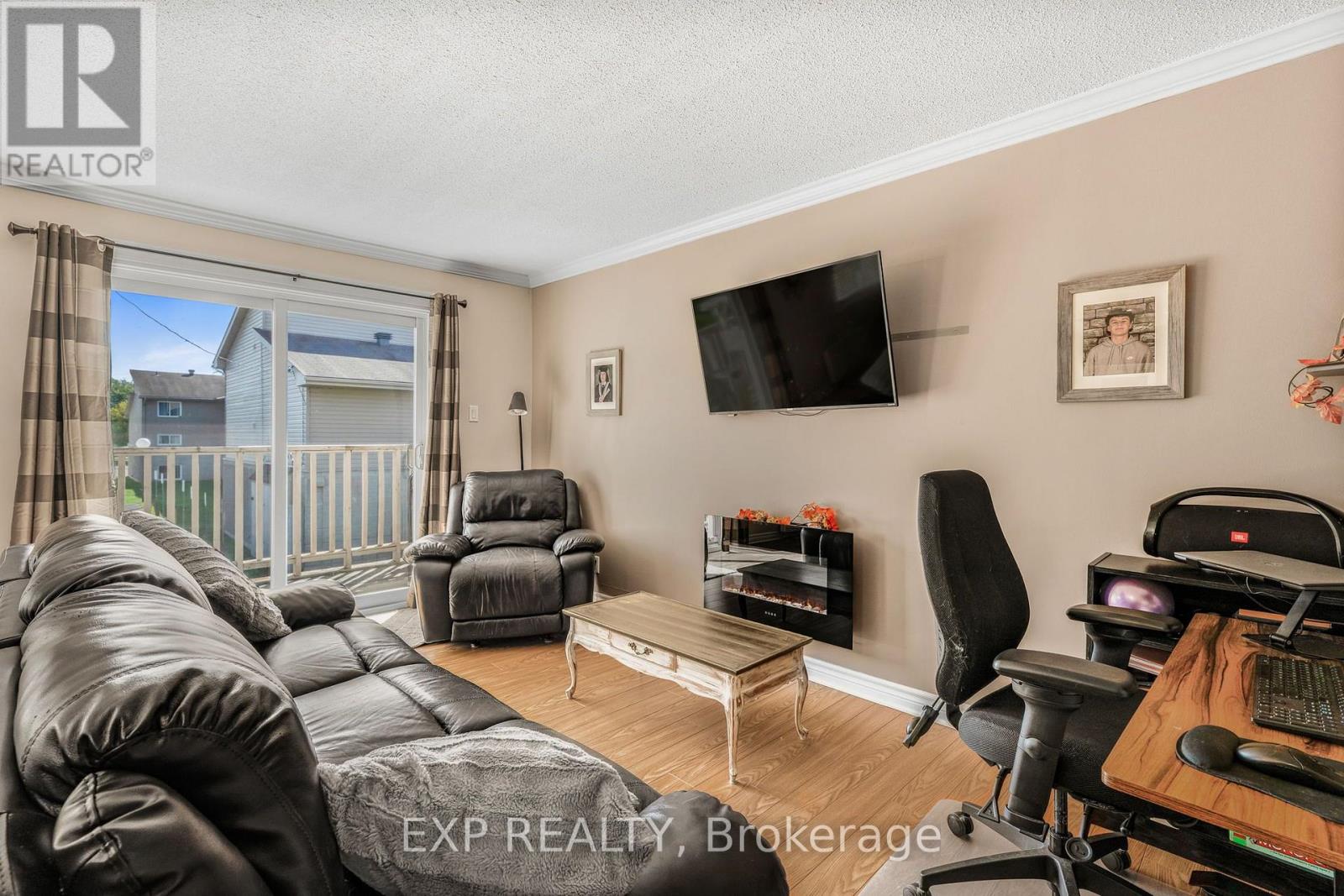 8 - 776 ST JEAN STREET