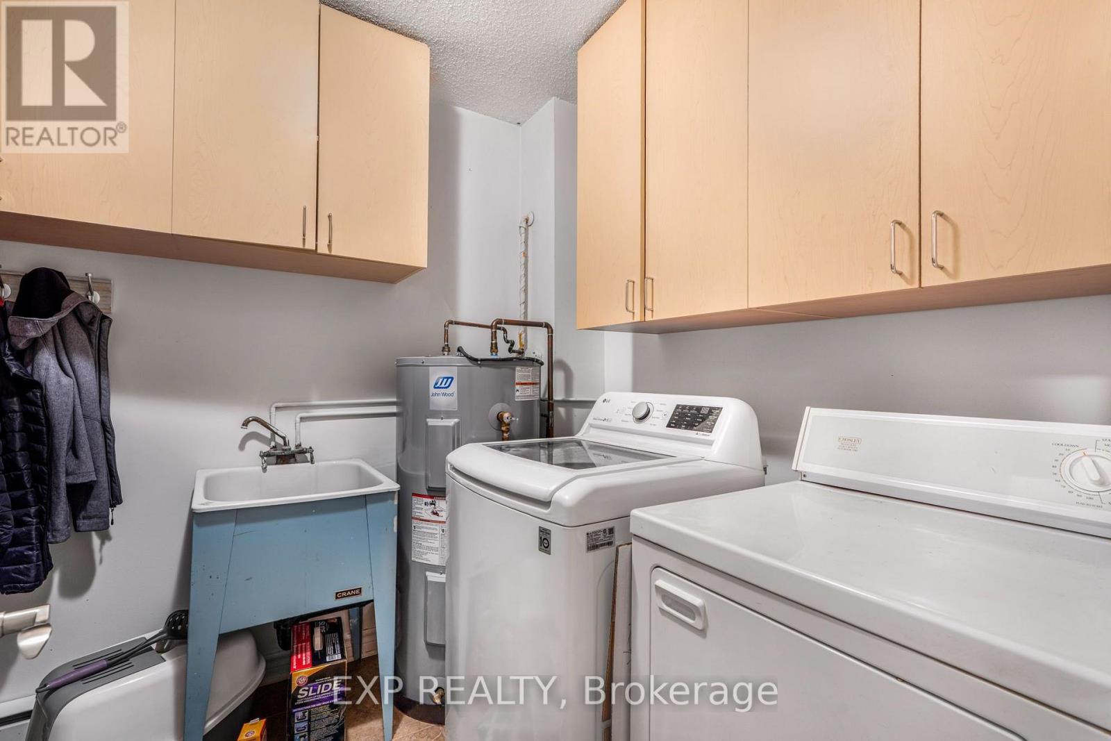8 - 776 ST JEAN STREET