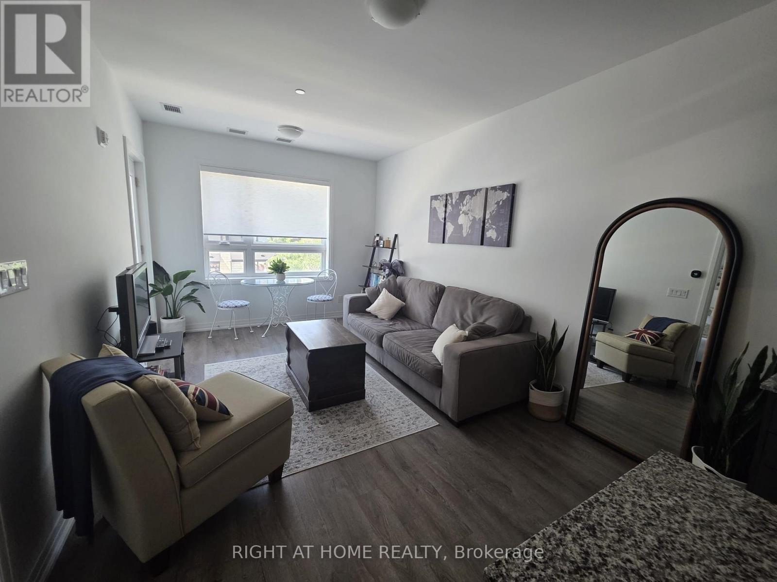 204 - 3285 CARDING MILL TRAIL