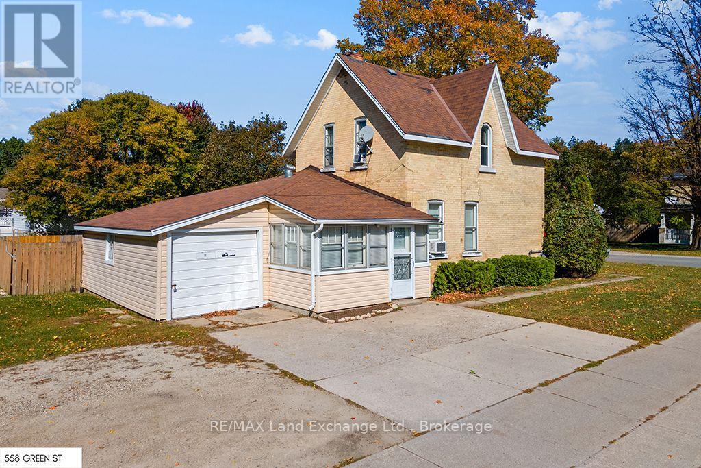 558 GREEN STREET