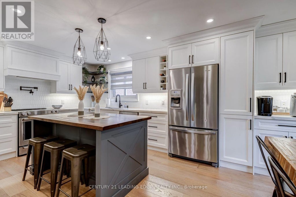 5 MOUNTBATTEN ROAD, TORONTO (HUMBER HEIGHTS), ON M9P 1Y8 - Image 1547447220.jpeg?d=l