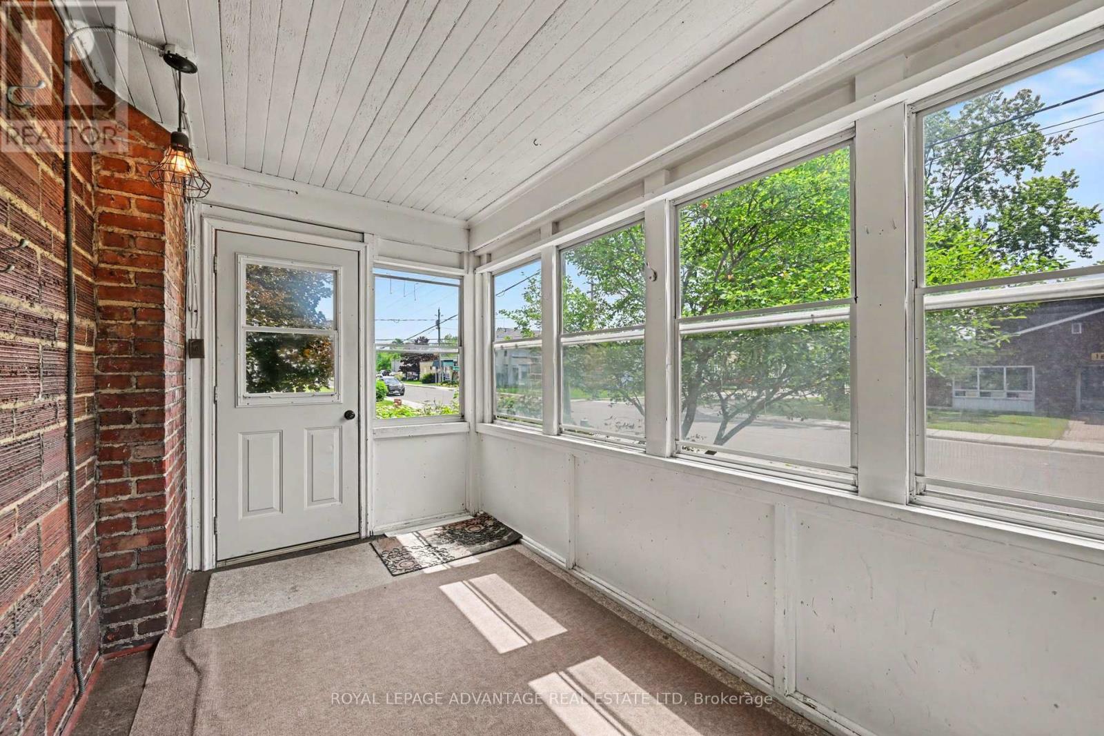14 BECKWITH STREET E