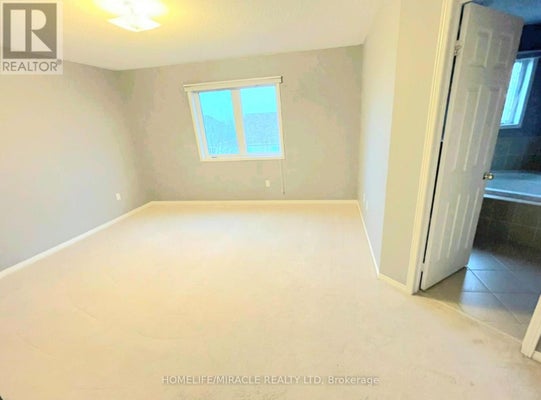 857 Taggart Cres, Oshawa (Pinecrest), ON 4
