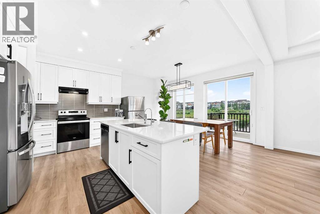 149 Carrington Crescent NW