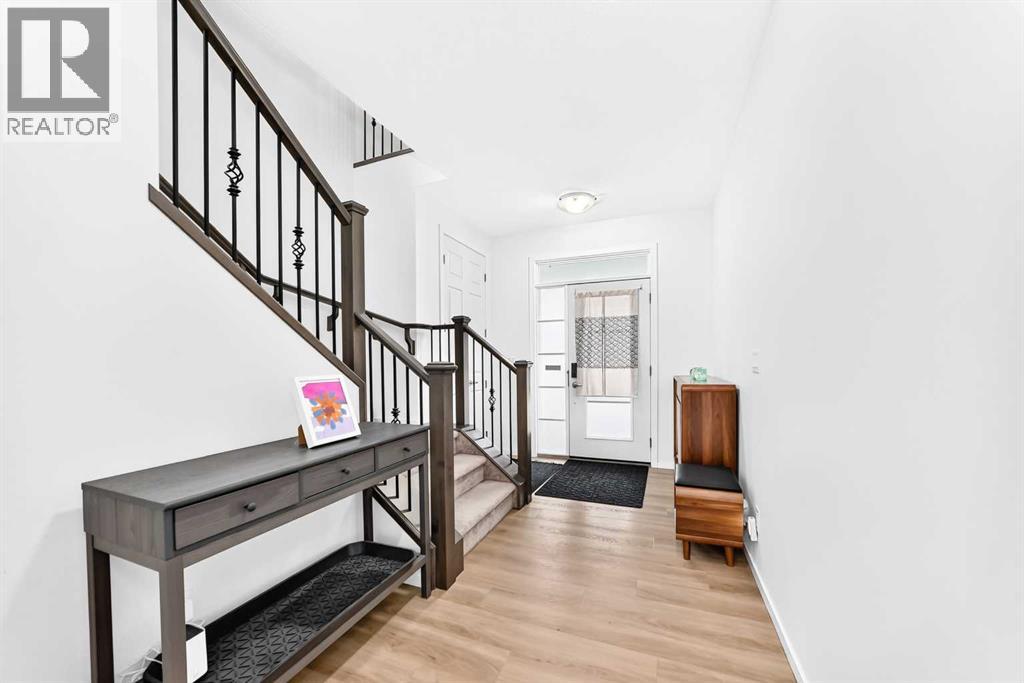 149 Carrington Crescent NW