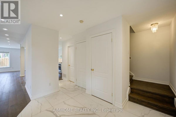 28 Kiwi Cres, Richmond Hill (Rouge Woods), ON 5
