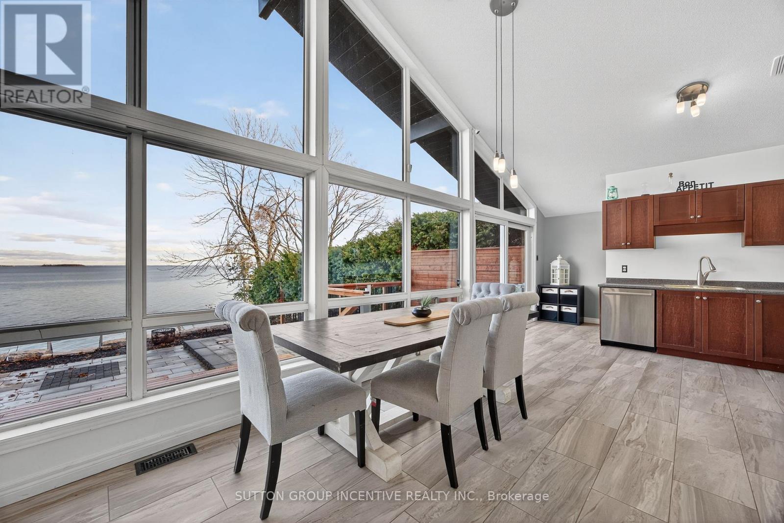 211 MOON POINT DRIVE
