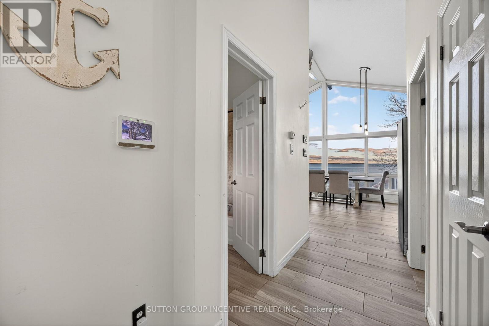 211 MOON POINT DRIVE