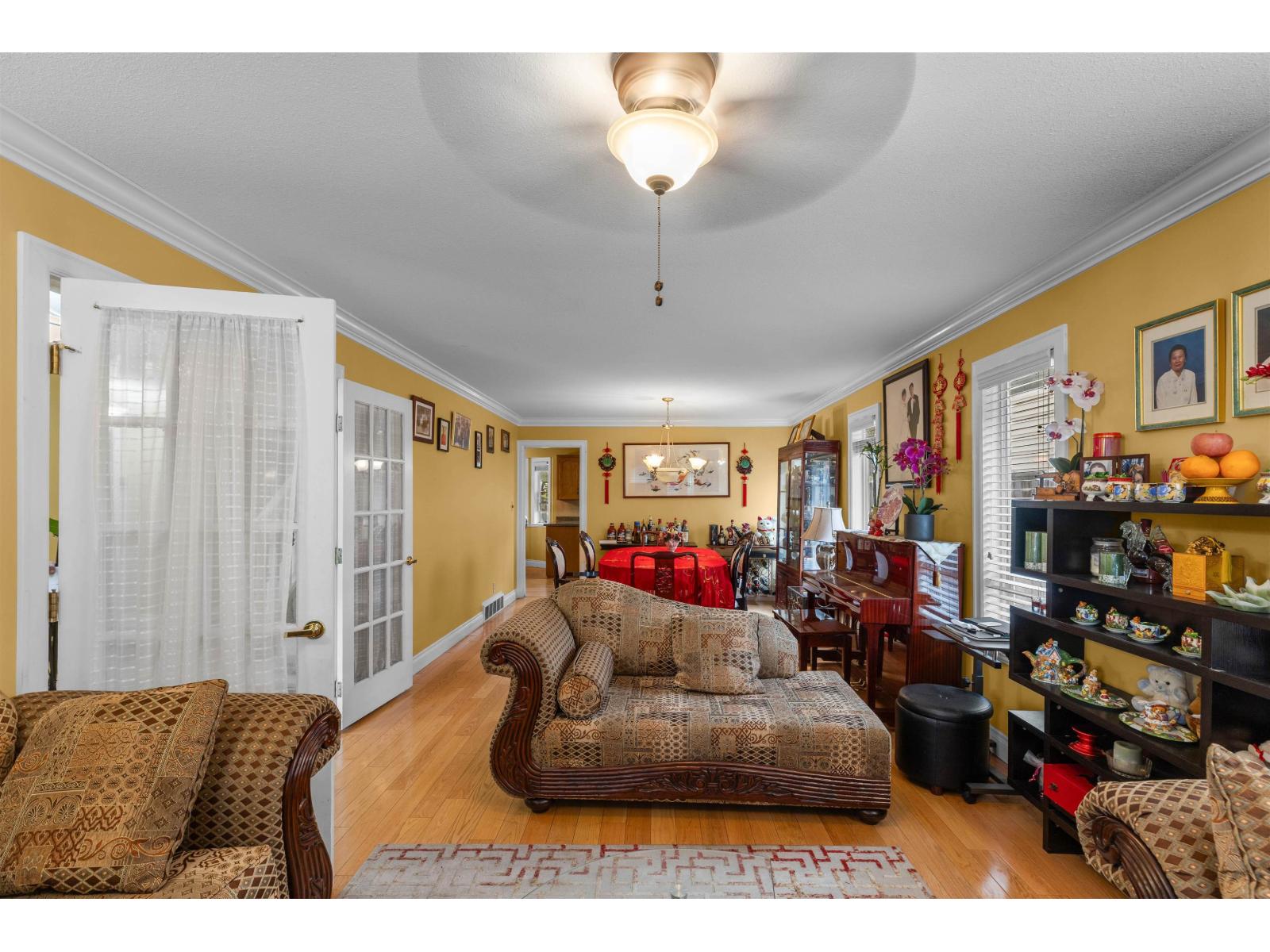 3504 CRESTON DRIVE
