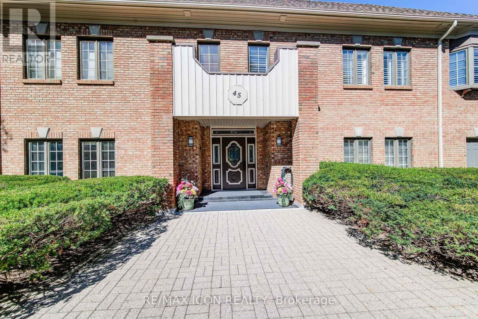 32 - 45 BLUE SPRINGS DRIVE