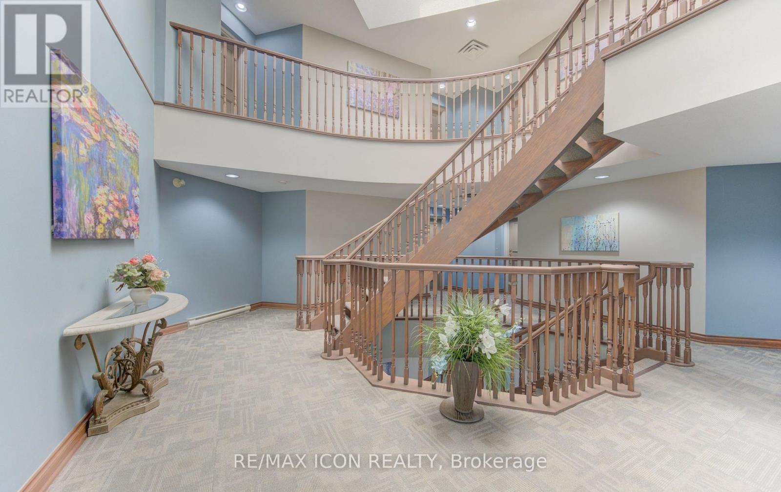 32 - 45 BLUE SPRINGS DRIVE