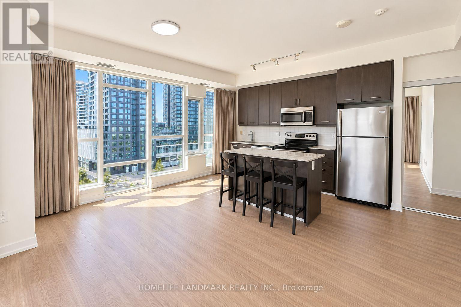 805 - 360 SQUARE ONE DRIVE