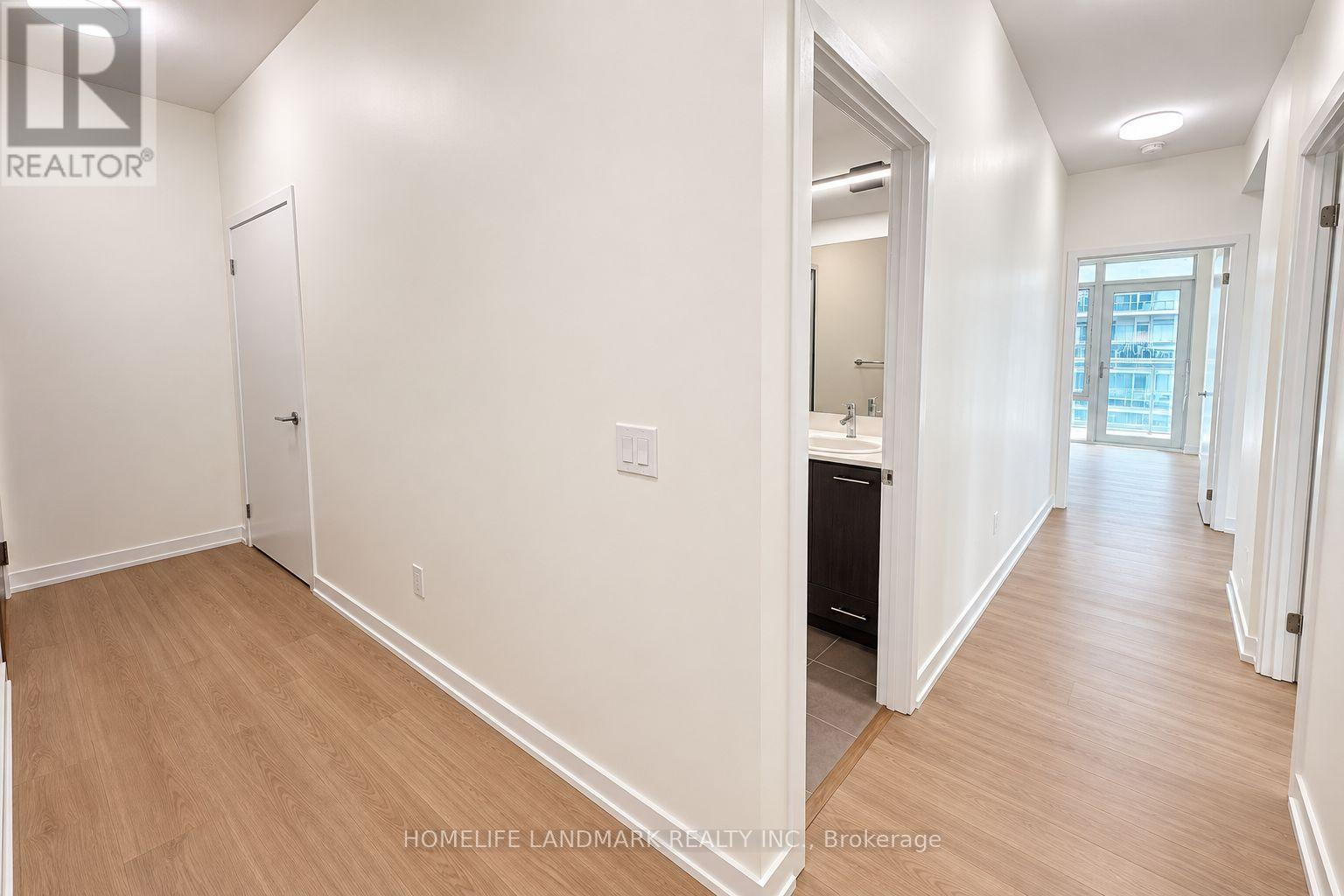 805 - 360 SQUARE ONE DRIVE