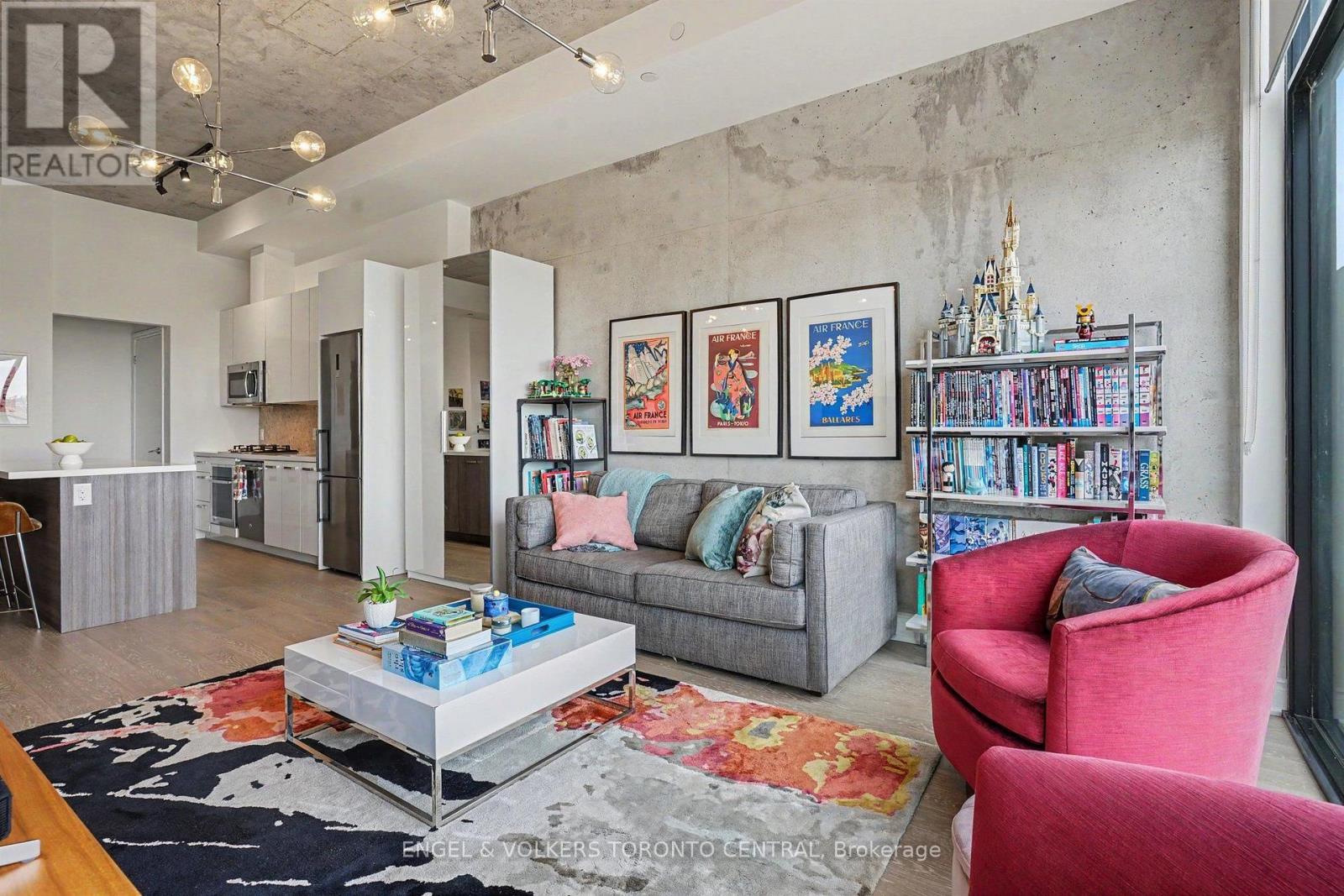 PH7 - 608 RICHMOND STREET W