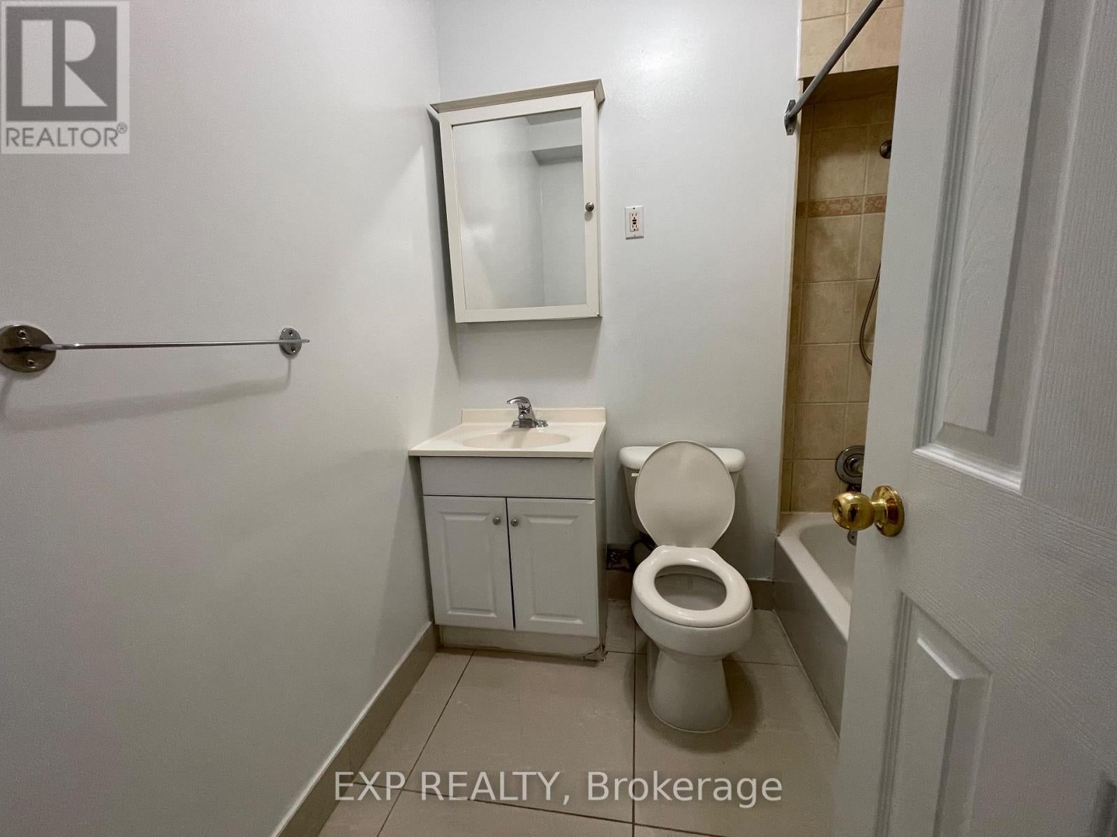 202 - 258 LAKESHORE ROAD E