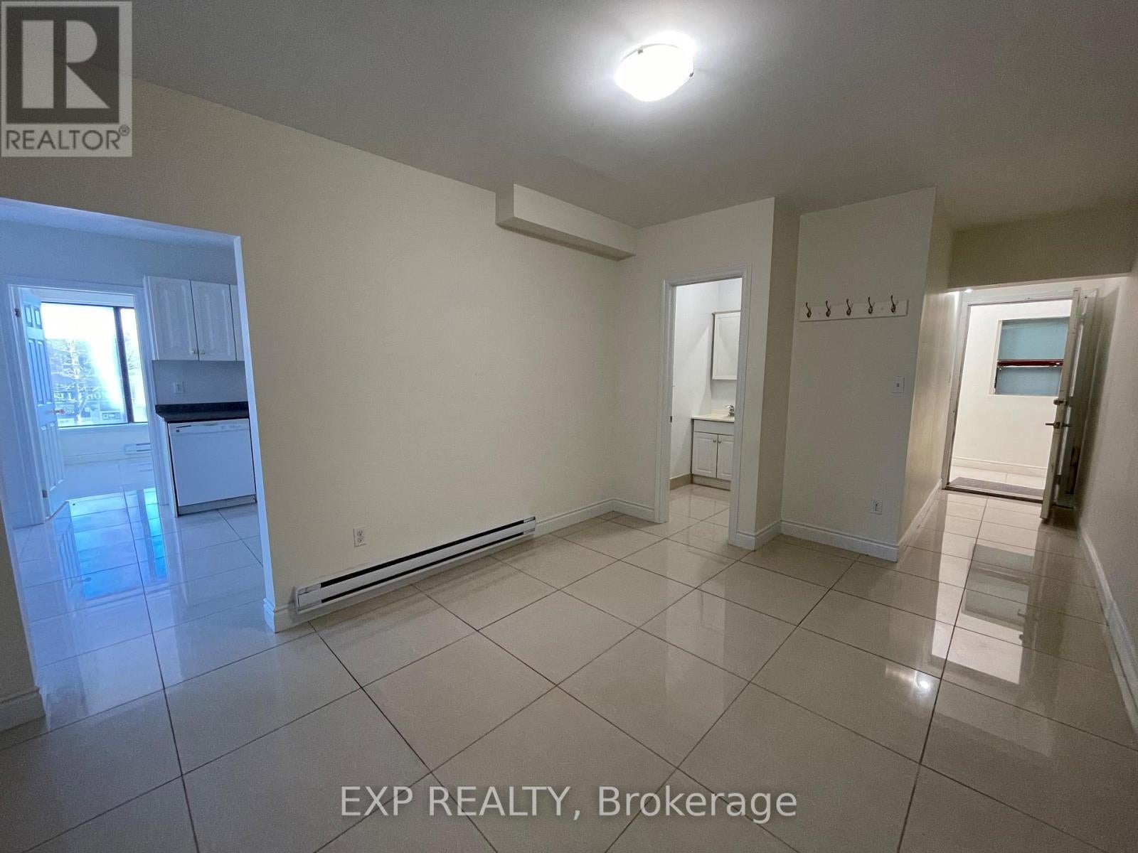202 - 258 LAKESHORE ROAD E