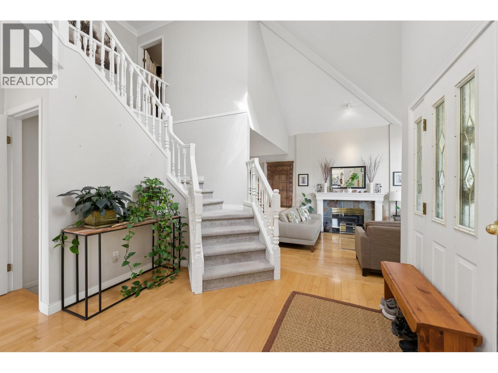 13 TIMBERCREST DRIVE