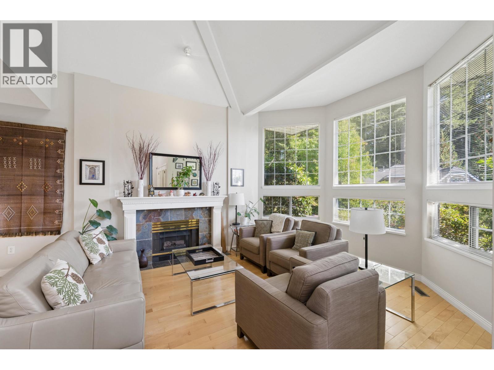 13 TIMBERCREST DRIVE