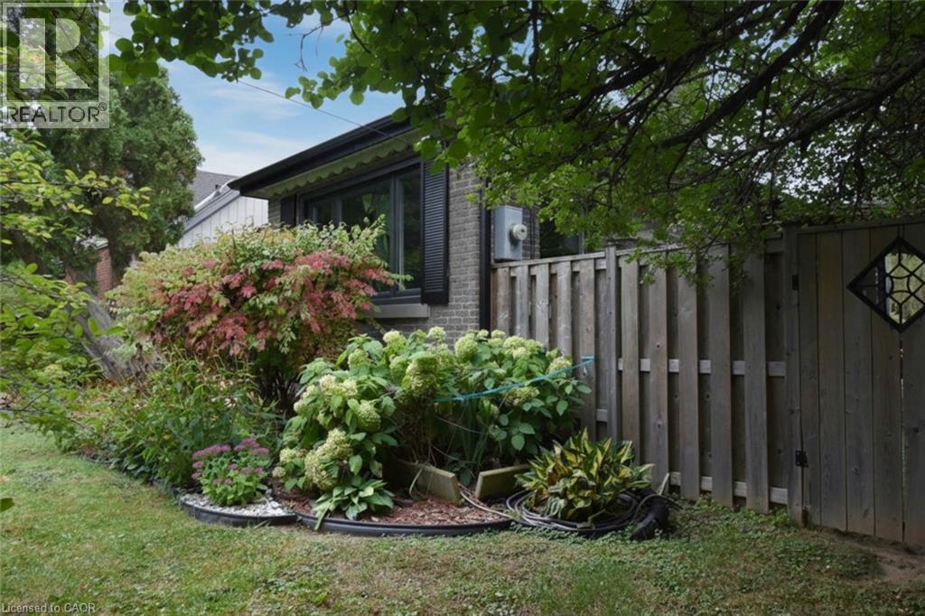 154 EWEN Road