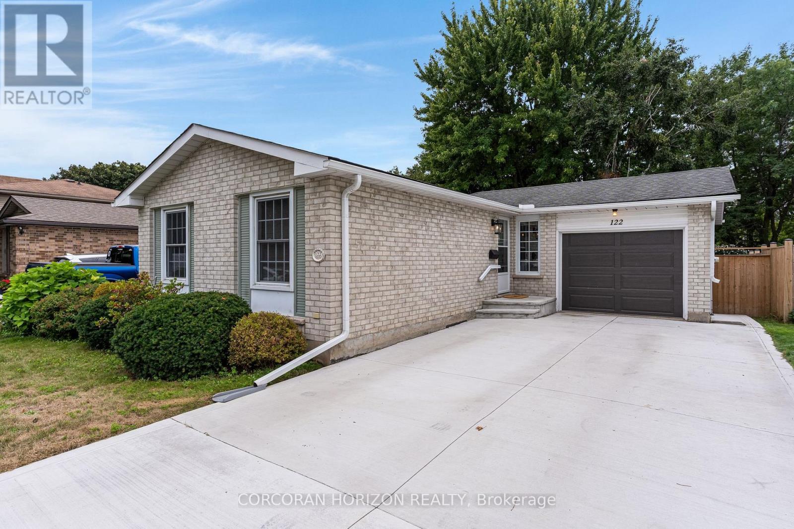122 FOXRIDGE DRIVE