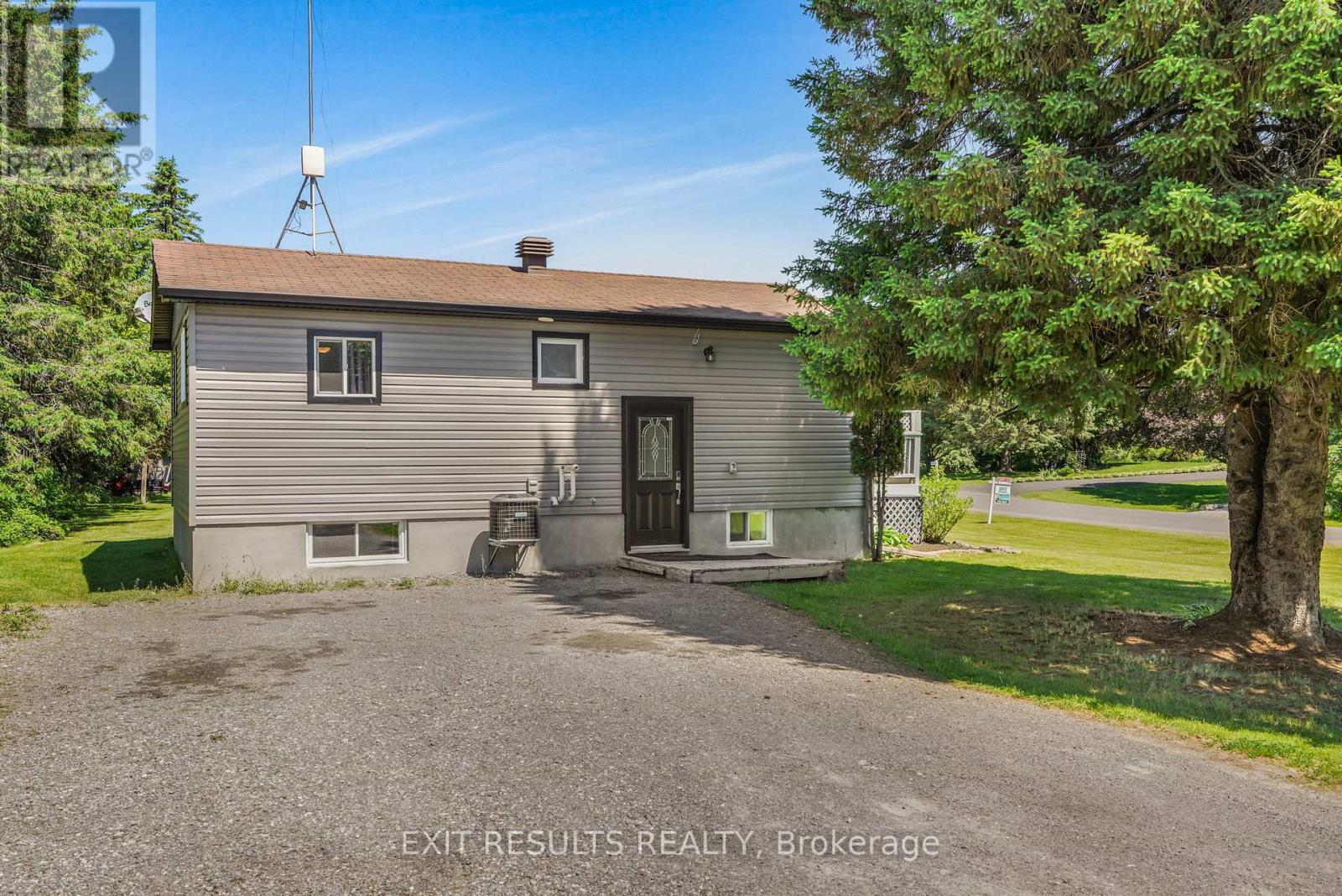 8 BEAVER LANE - Photo 2