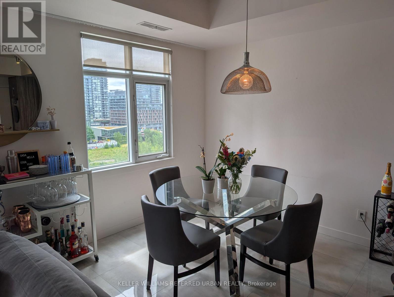 PH 7 - 550 FRONT STREET W