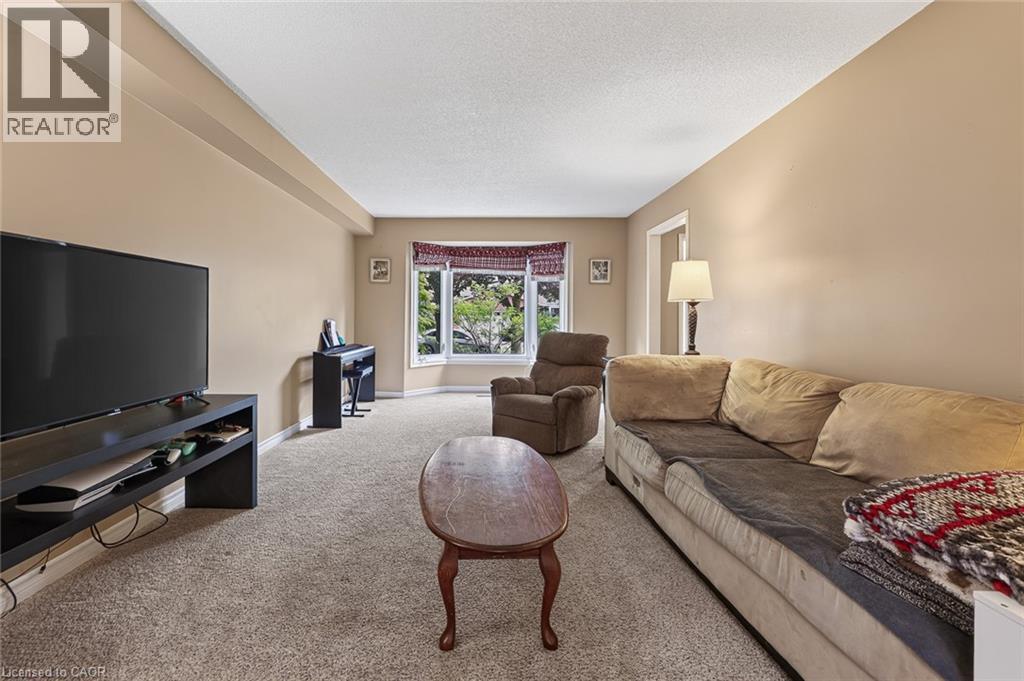 27 SIOUX Crescent