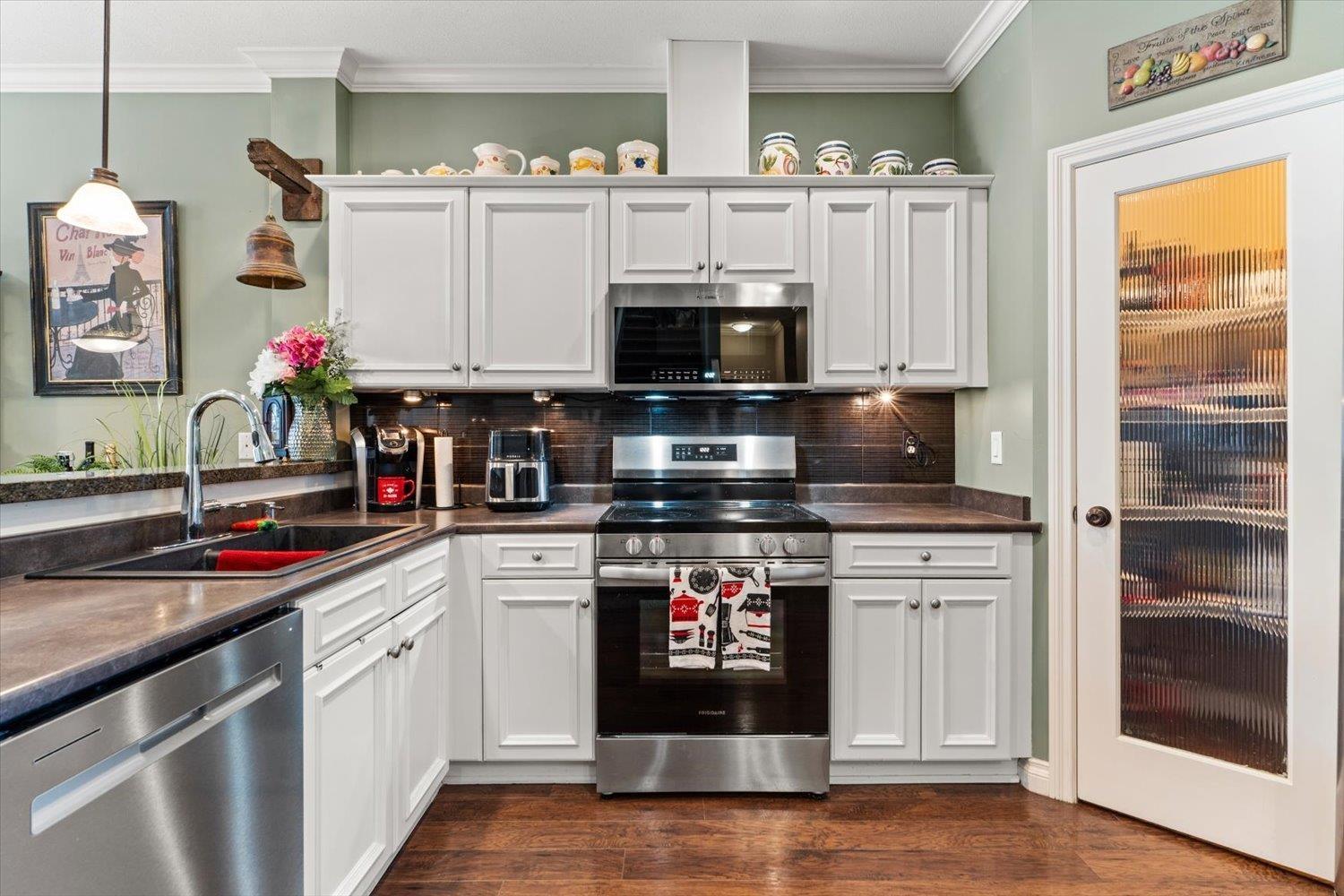 3 6577 SOUTHDOWNE PLACE, Sardis South