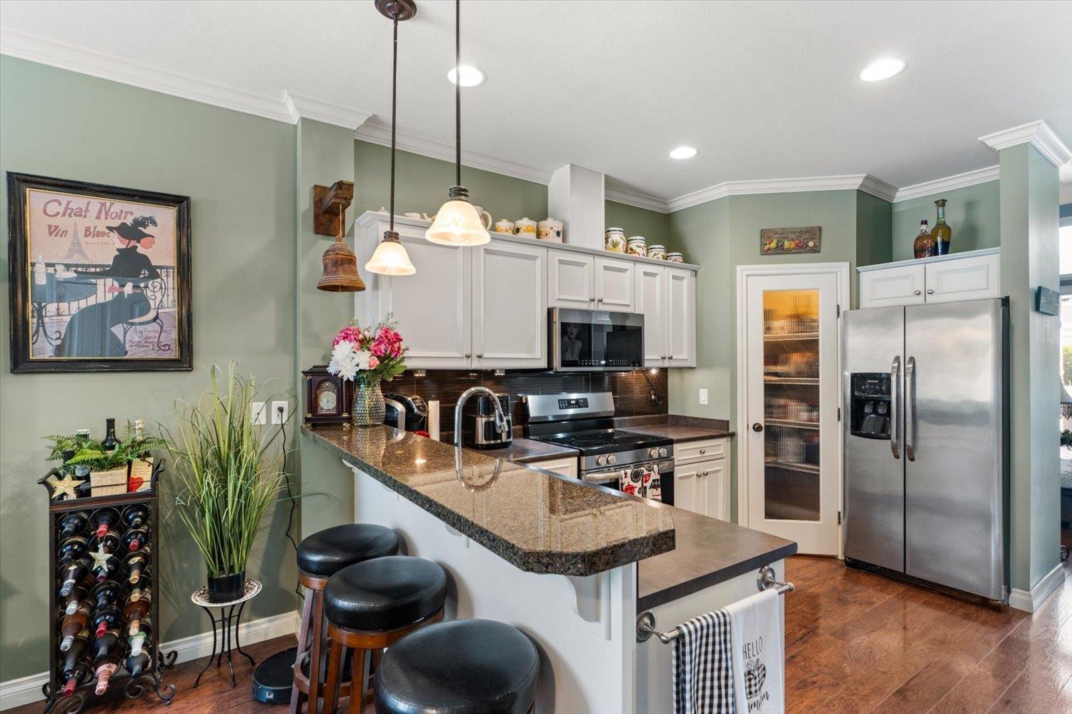 3 6577 SOUTHDOWNE PLACE, Sardis South